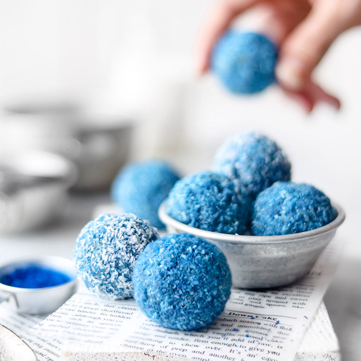 Aqua Blue Spirulina Coconut Bliss Balls – Suncore Foods Inc.