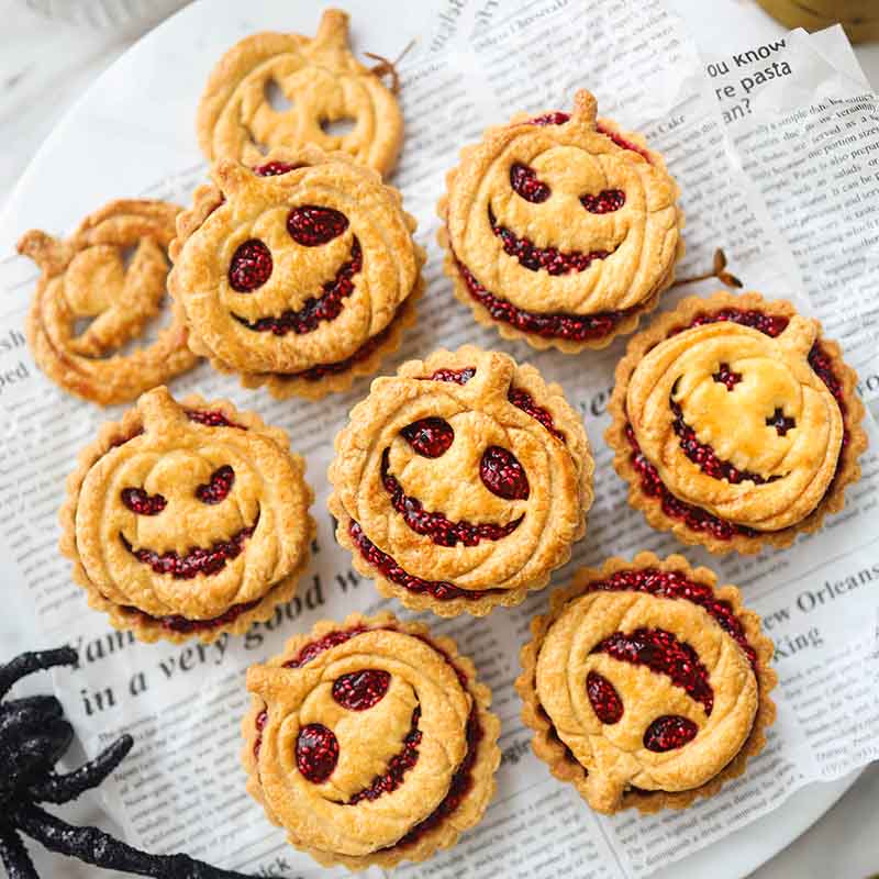 Suncore Foods Berry Chia Jam Halloween Pies