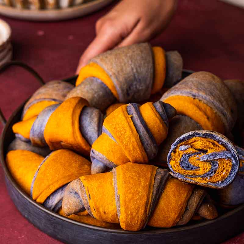 Suncore Foods Duotone Butterhorn Rolls