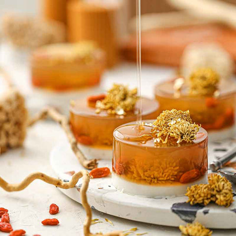 Golden Chrysanthemum & Goji Berry Jelly Cake