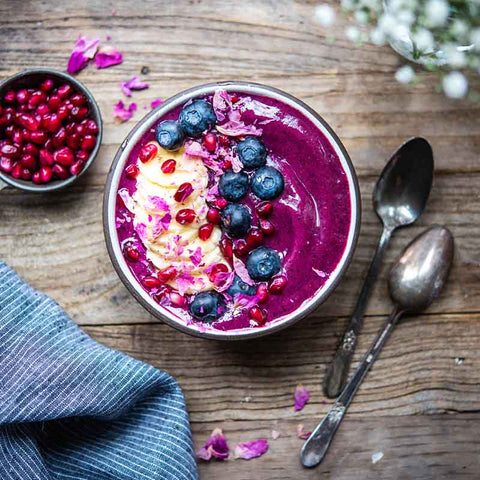 Blueberry Pomegranate Breakfast Smoothie Bowl