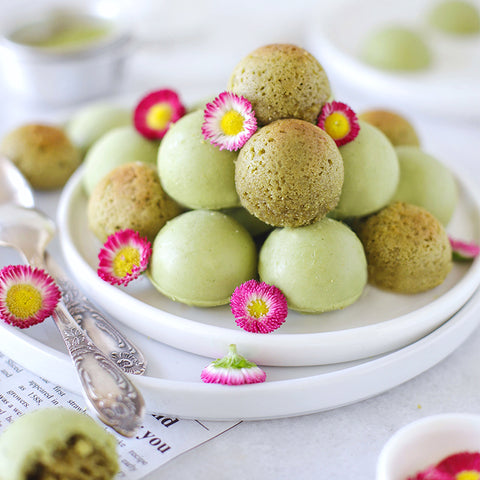 Matcha Cake Pops