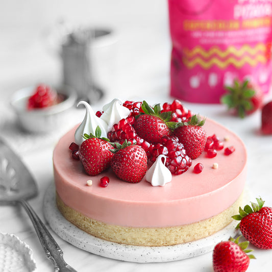 Suncore Foods Strawberry & Pink Pitaya Cake
